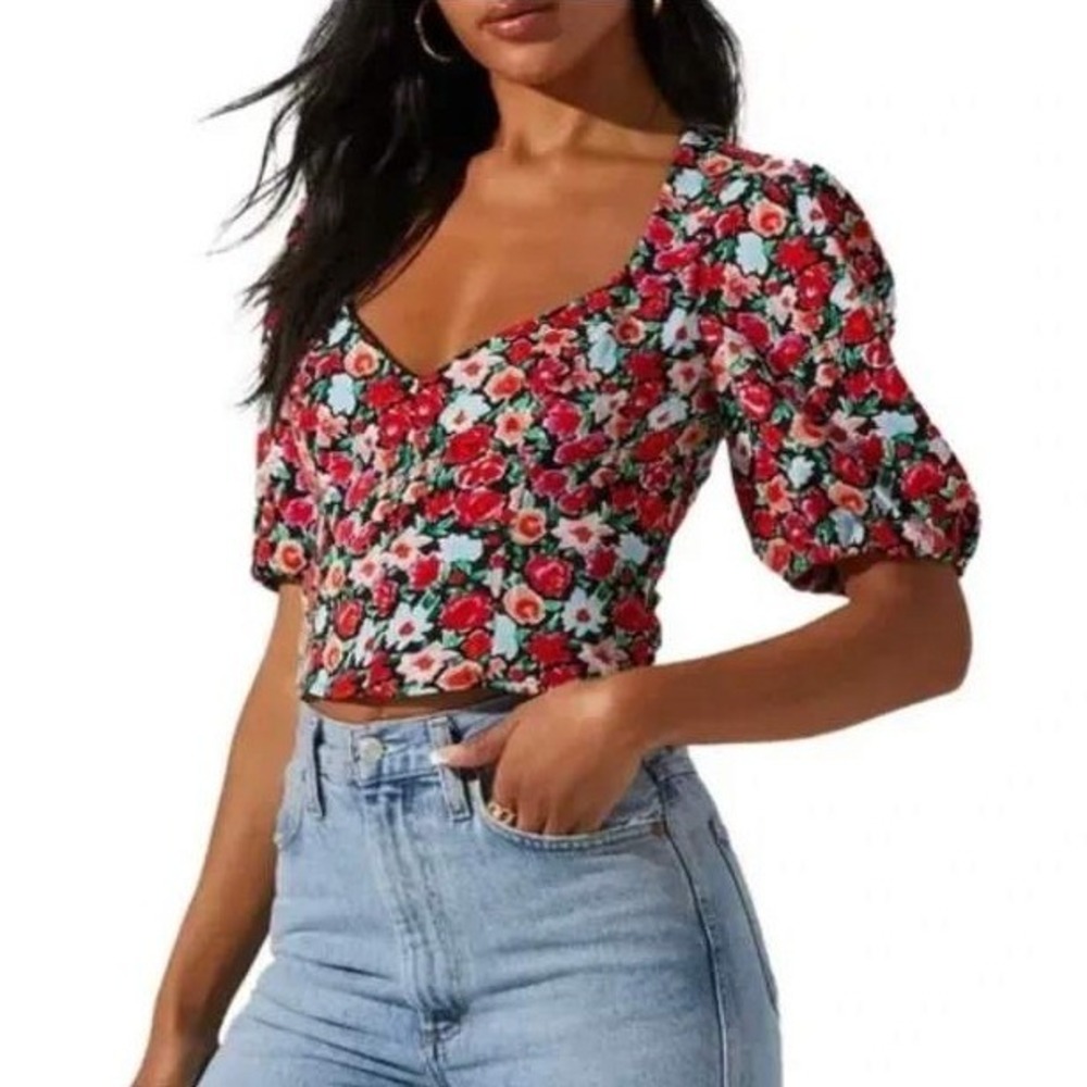 Astr the Label V-Neck Bubble Sleeve Blouse Medium NWT